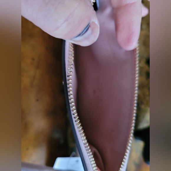 Kate Spade New York Wristlet pouch - Picture 3 of 5